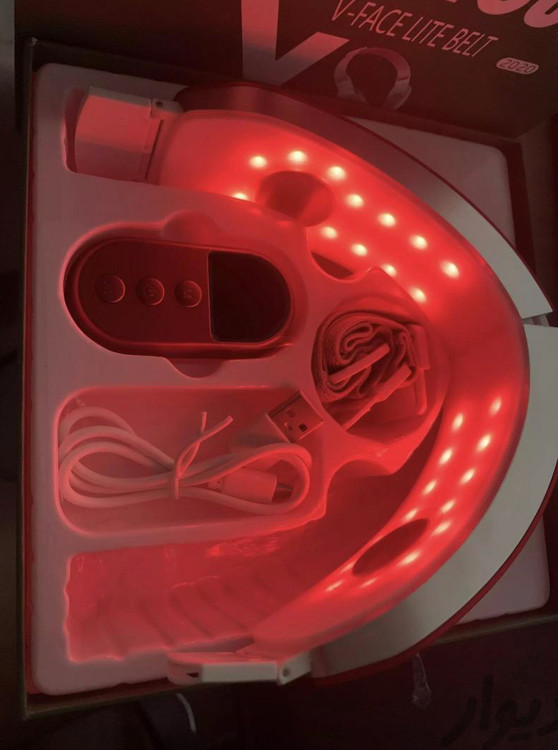 زاویه دهنده فک و صورت